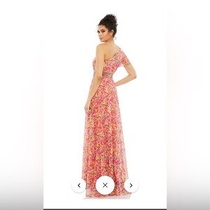 MAC DUGGAL  FLORAL PRINT ONE SHOULDER BUTTERFLY SLEEVE A LINE GOWN
